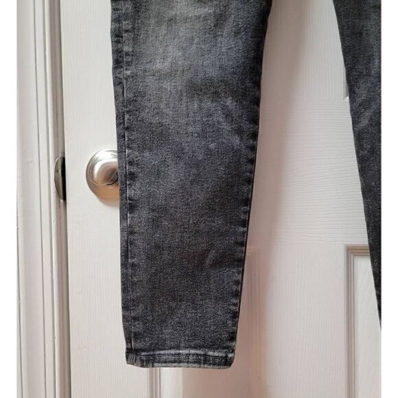 FRAME Le One Skinny Jeans
Black Acid Wash H-W 30 - Picture 6 of 8